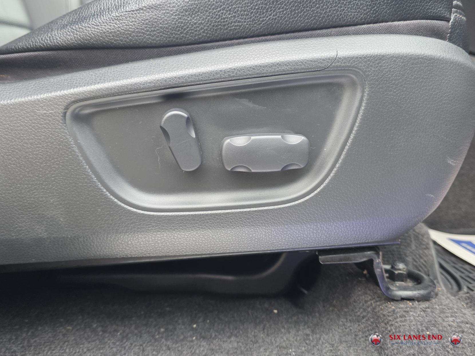 Mitsubishi L200 2.4 DI-D DC Barbarian Pickup Double Cab 4dr Diesel Manual 4WD Euro 6 (178 ps)