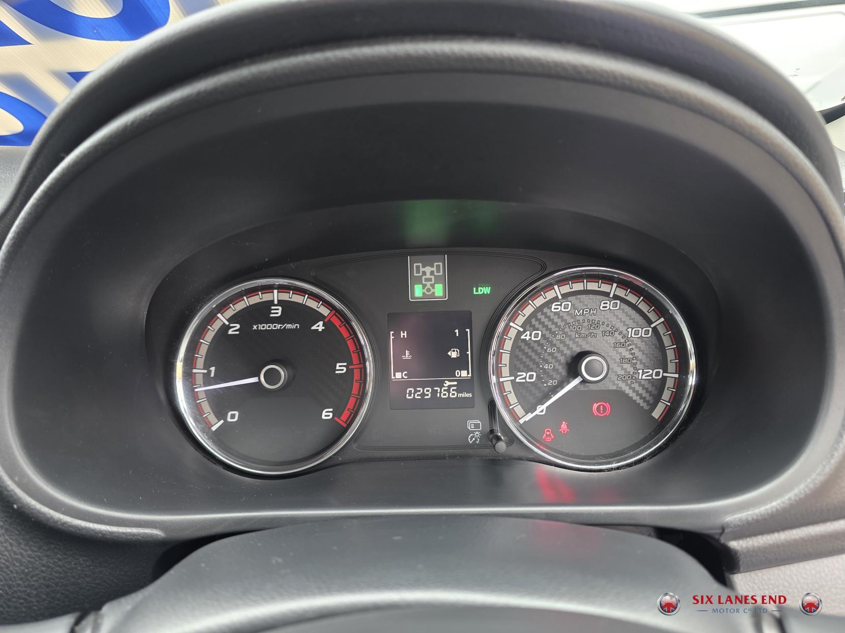 Mitsubishi L200 2.4 DI-D DC Barbarian Pickup Double Cab 4dr Diesel Manual 4WD Euro 6 (178 ps)