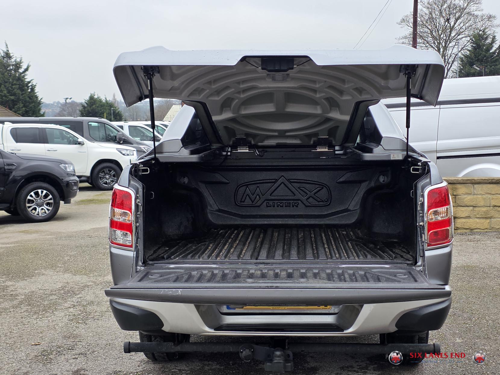 Mitsubishi L200 2.4 DI-D DC Barbarian Pickup Double Cab 4dr Diesel Manual 4WD Euro 6 (178 ps)