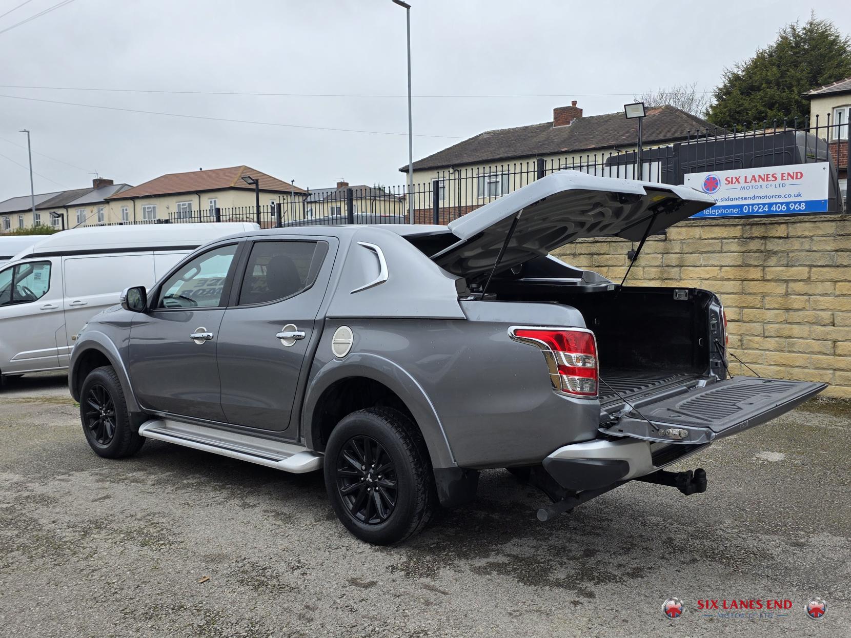 Mitsubishi L200 2.4 DI-D DC Barbarian Pickup Double Cab 4dr Diesel Manual 4WD Euro 6 (178 ps)