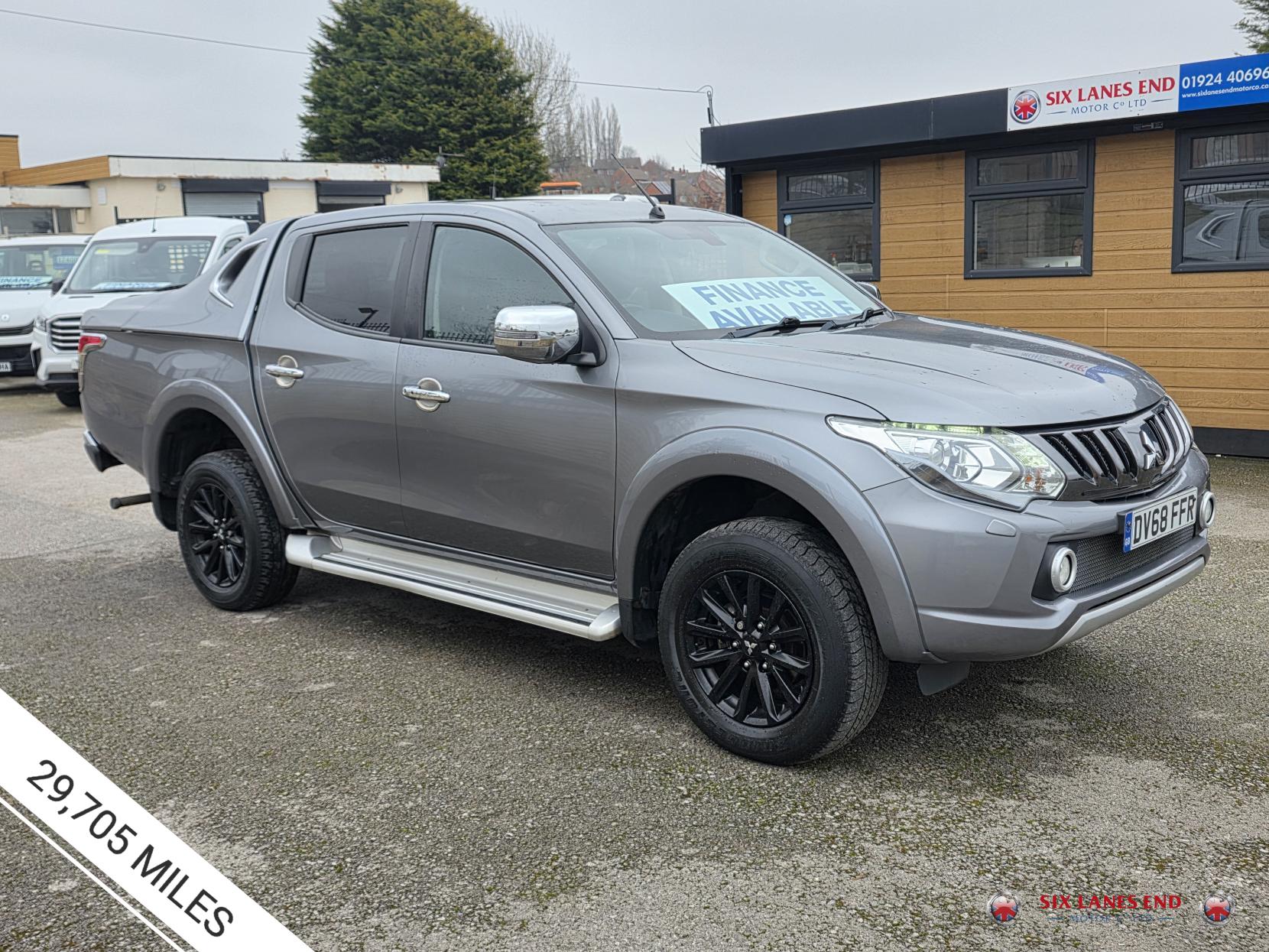 Mitsubishi L200 2.4 DI-D DC Barbarian Pickup Double Cab 4dr Diesel Manual 4WD Euro 6 (178 ps)