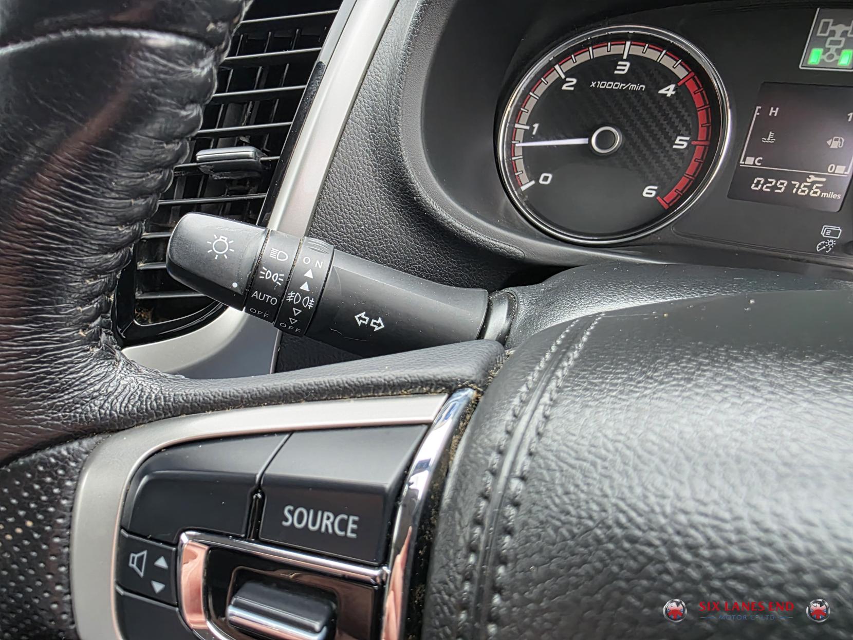 Mitsubishi L200 2.4 DI-D DC Barbarian Pickup Double Cab 4dr Diesel Manual 4WD Euro 6 (178 ps)