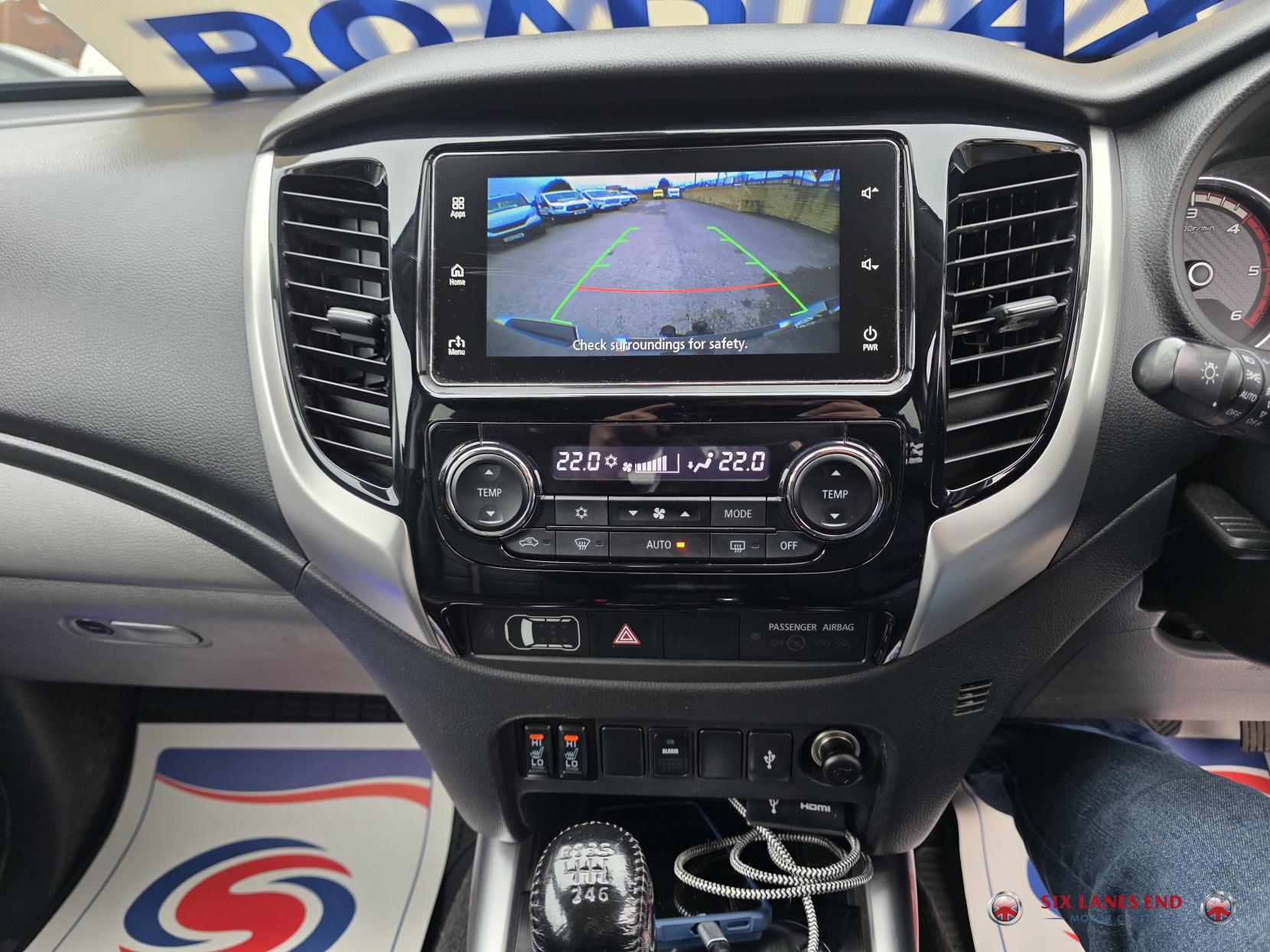 Mitsubishi L200 2.4 DI-D DC Barbarian Pickup Double Cab 4dr Diesel Manual 4WD Euro 6 (178 ps)