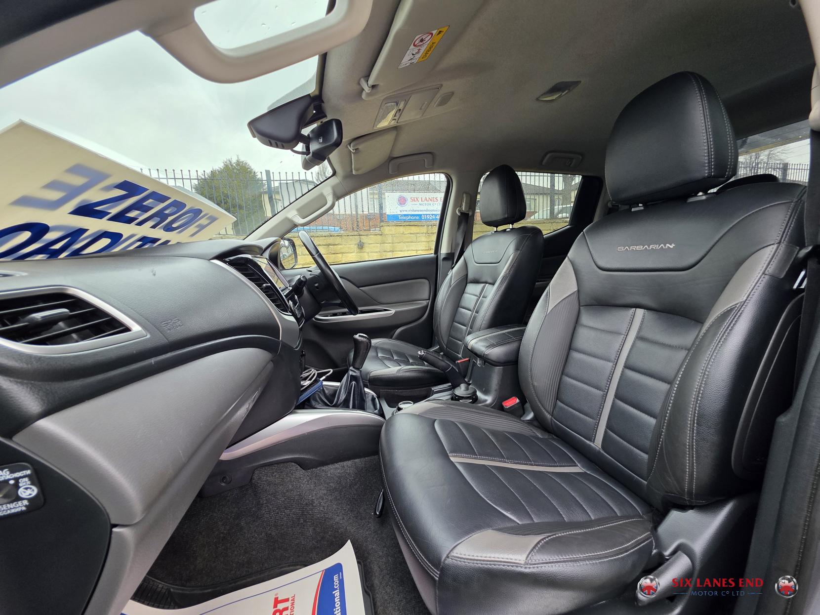 Mitsubishi L200 2.4 DI-D DC Barbarian Pickup Double Cab 4dr Diesel Manual 4WD Euro 6 (178 ps)