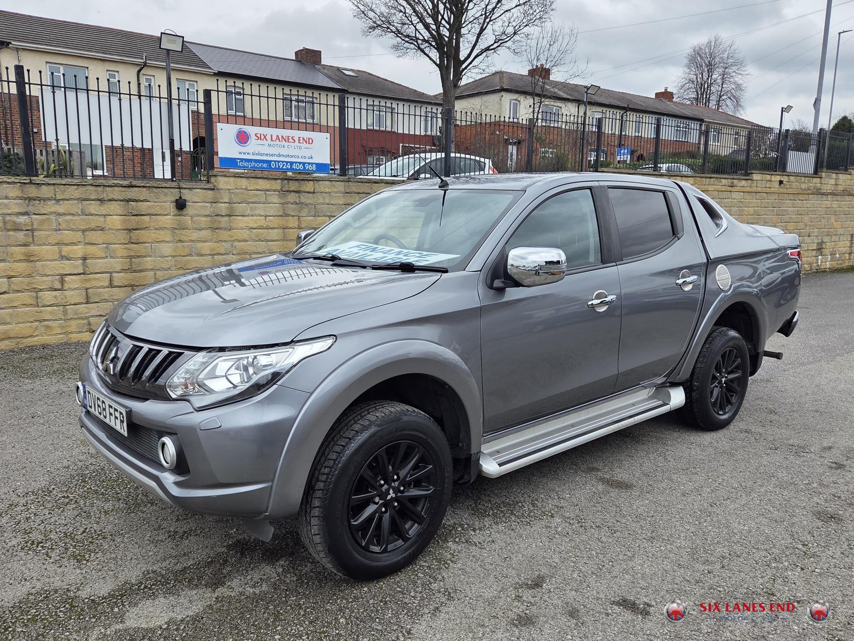 Mitsubishi L200 2.4 DI-D DC Barbarian Pickup Double Cab 4dr Diesel Manual 4WD Euro 6 (178 ps)