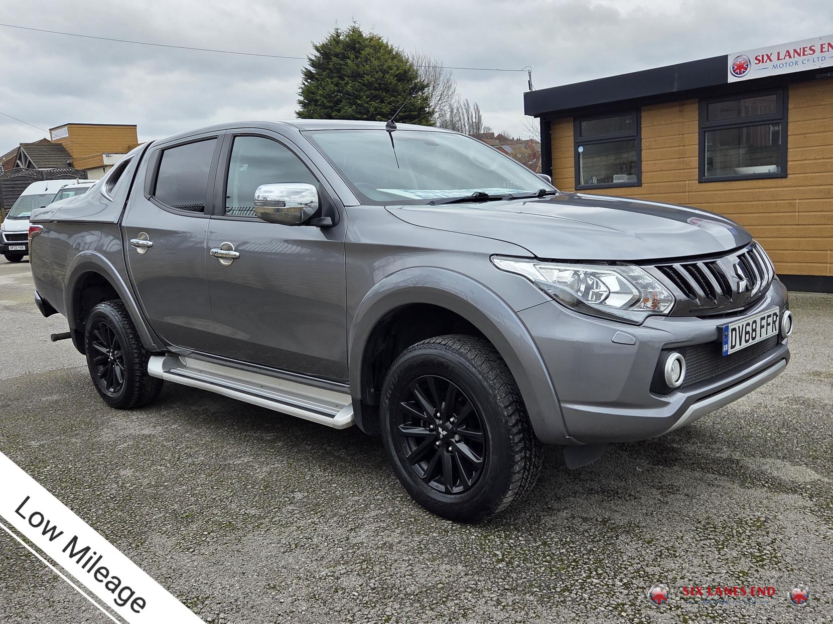 Mitsubishi L200 2.4 DI-D DC Barbarian Pickup Double Cab 4dr Diesel Manual 4WD Euro 6 (178 ps)