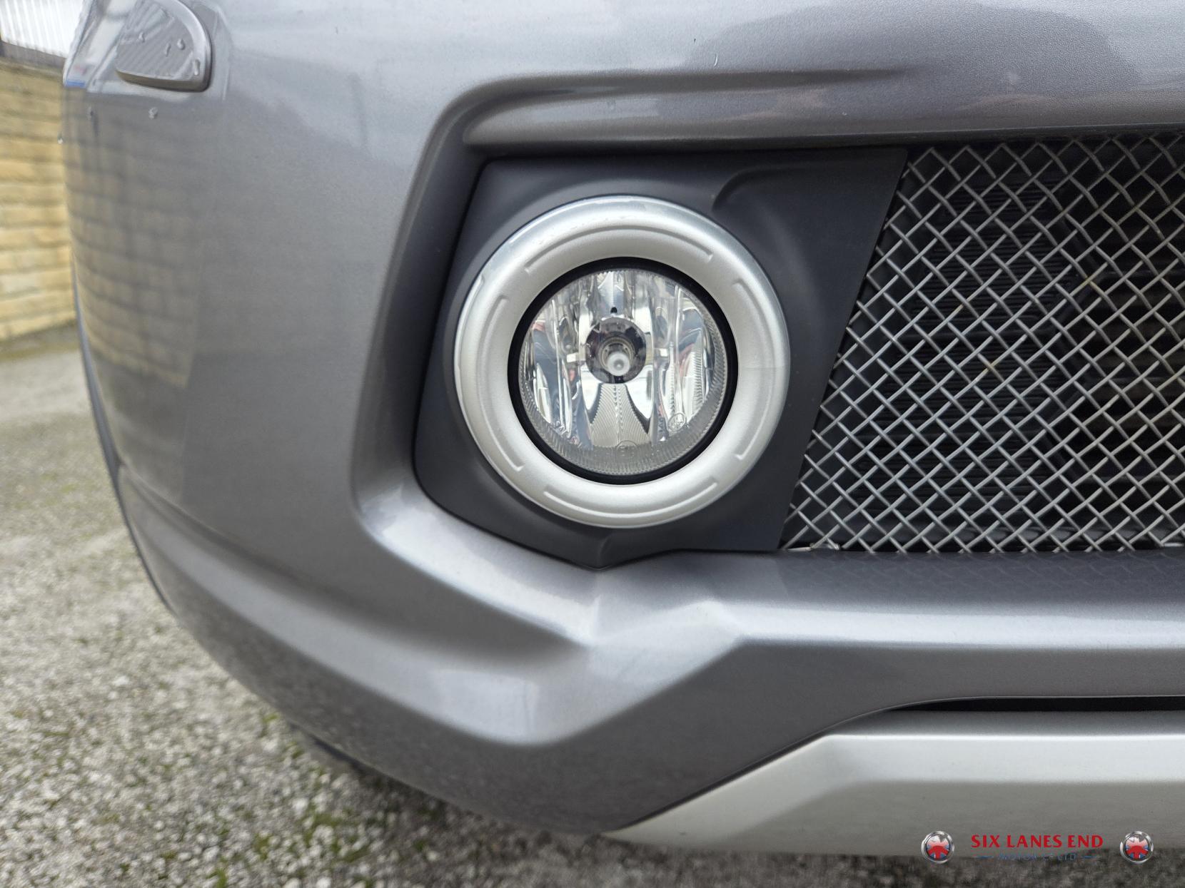 Mitsubishi L200 2.4 DI-D DC Barbarian Pickup Double Cab 4dr Diesel Manual 4WD Euro 6 (178 ps)