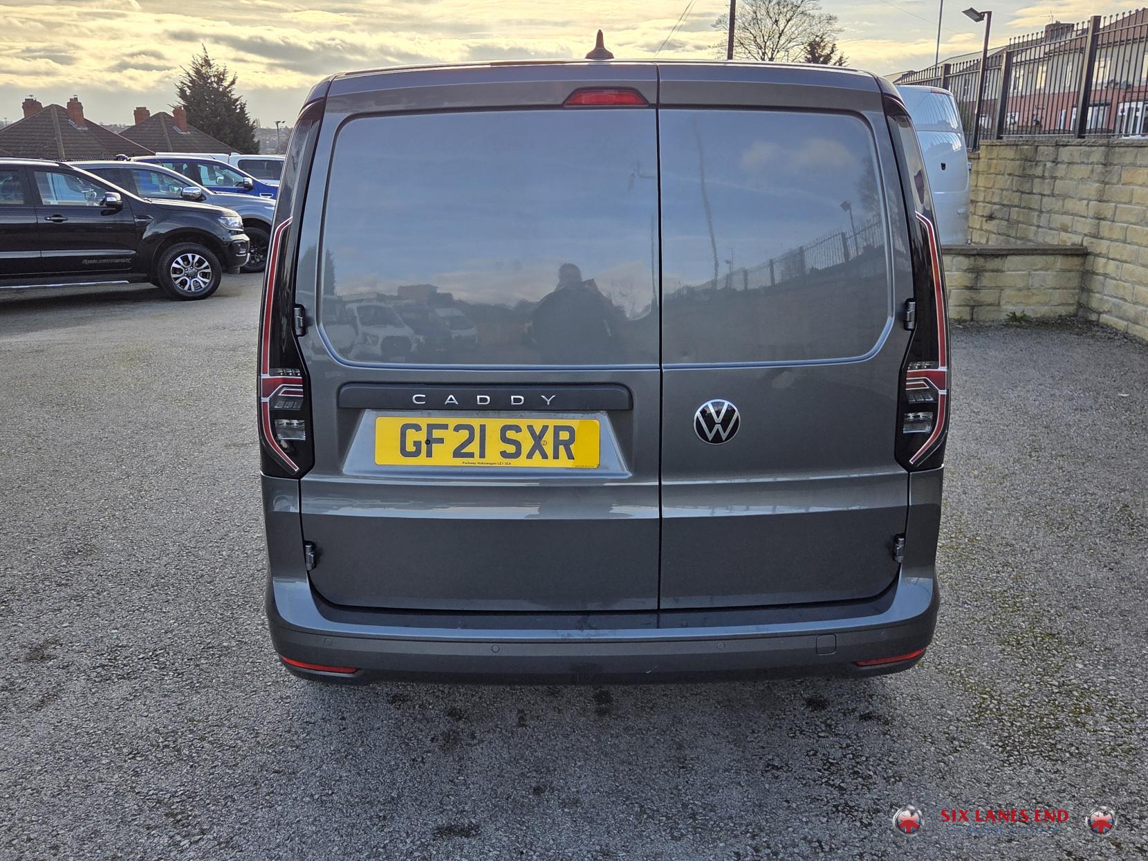 Volkswagen Caddy 2.0 TDI C20 Commerce Pro Panel Van 5dr Diesel DSG SWB Euro 6 (s/s) (122 ps)