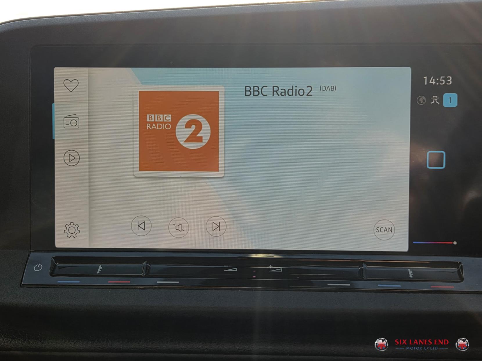 Volkswagen Caddy 2.0 TDI C20 Commerce Pro Panel Van 5dr Diesel DSG SWB Euro 6 (s/s) (122 ps)