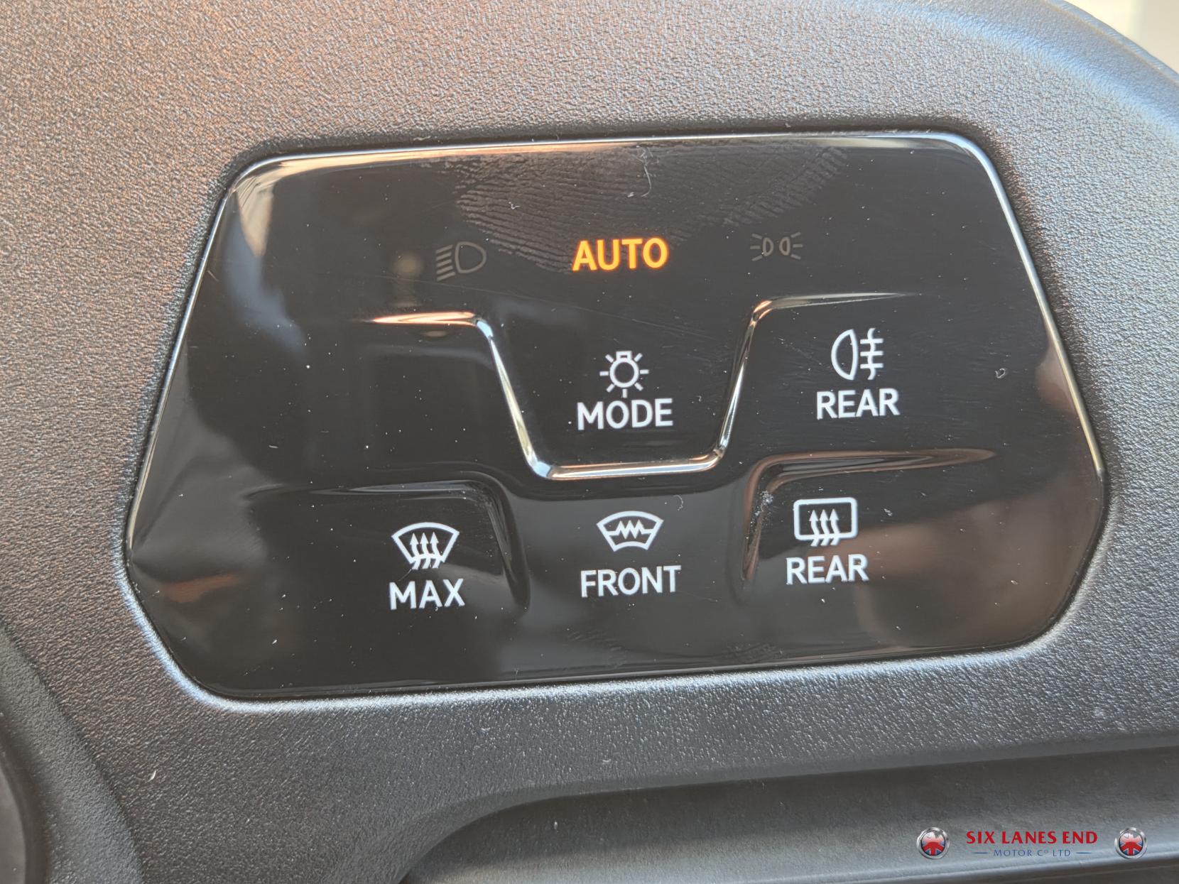 Volkswagen Caddy 2.0 TDI C20 Commerce Pro Panel Van 5dr Diesel DSG SWB Euro 6 (s/s) (122 ps)