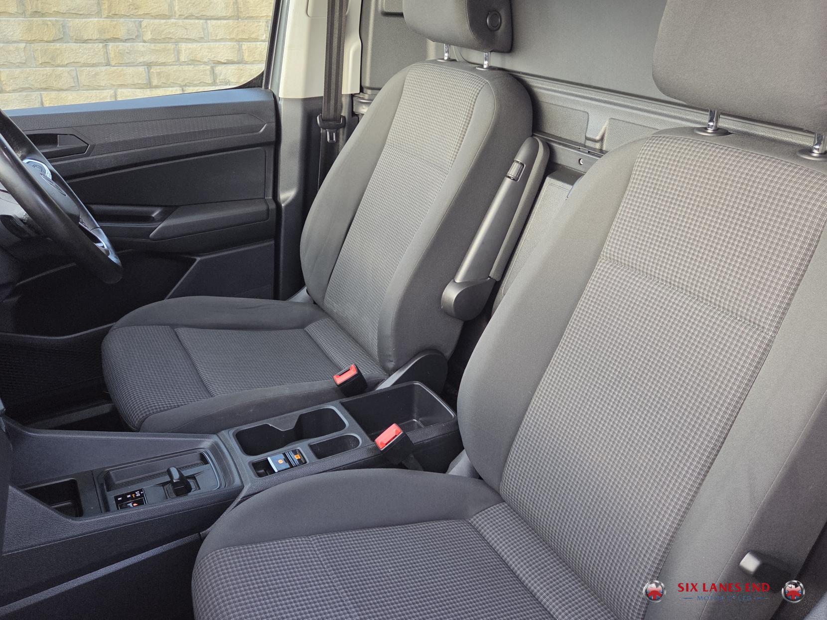 Volkswagen Caddy 2.0 TDI C20 Commerce Pro Panel Van 5dr Diesel DSG SWB Euro 6 (s/s) (122 ps)