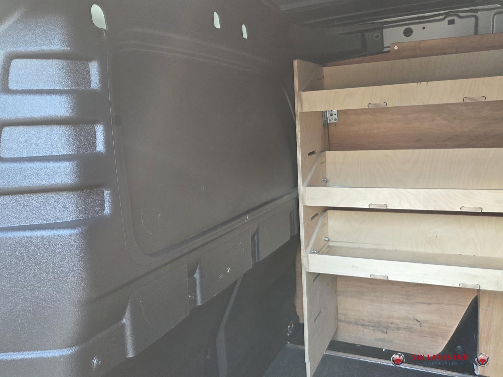 Volkswagen Caddy 2.0 TDI C20 Commerce Pro Panel Van 5dr Diesel DSG SWB Euro 6 (s/s) (122 ps)