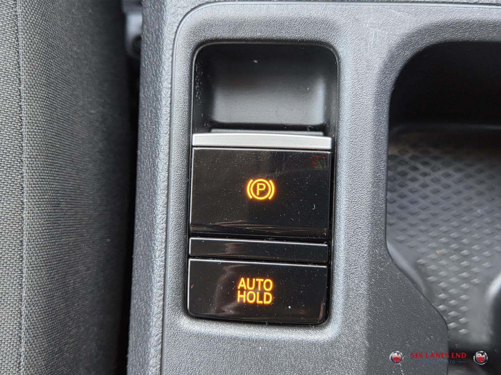 Volkswagen Caddy 2.0 TDI C20 Commerce Pro Panel Van 5dr Diesel DSG SWB Euro 6 (s/s) (122 ps)