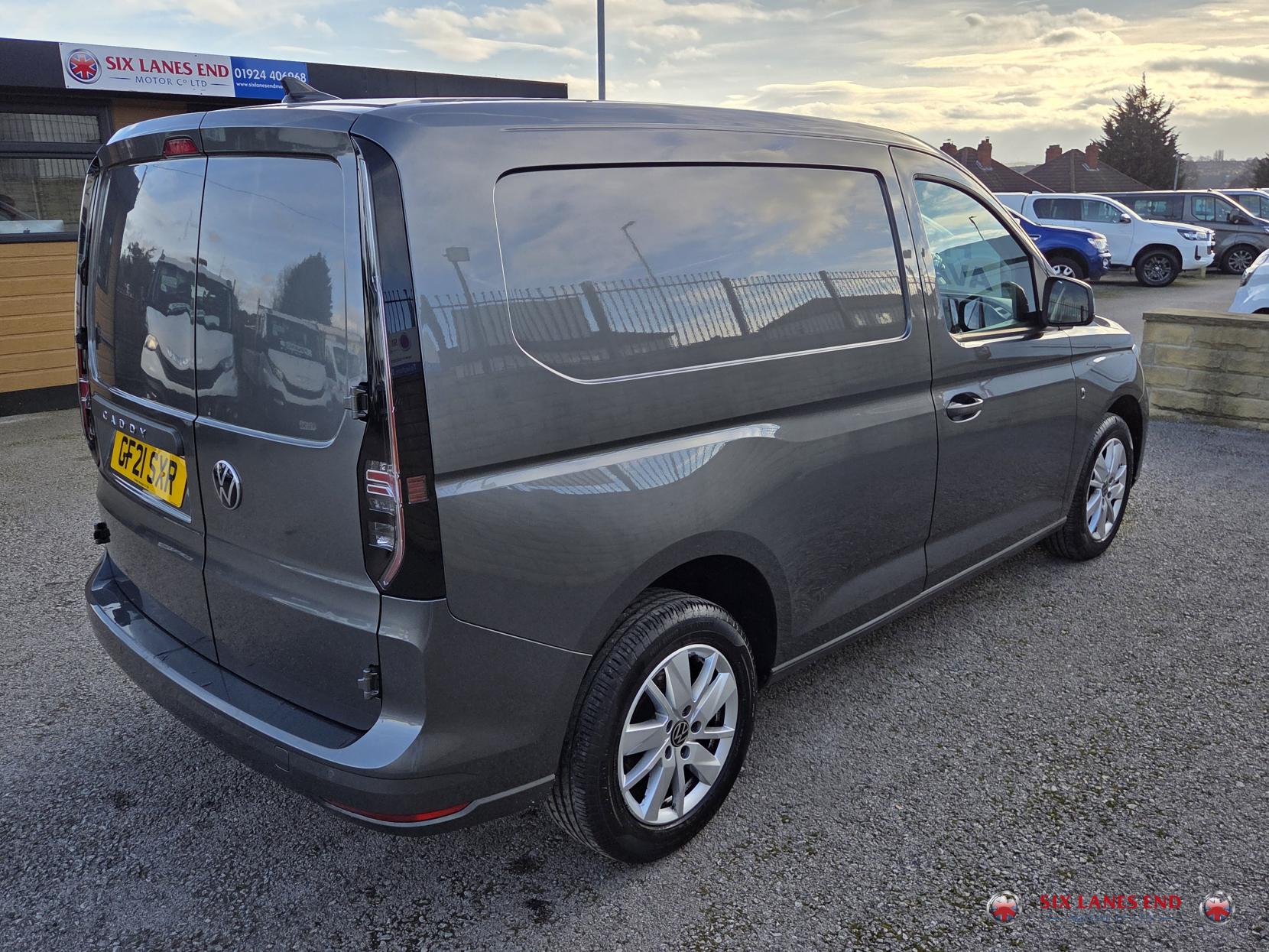 Volkswagen Caddy 2.0 TDI C20 Commerce Pro Panel Van 5dr Diesel DSG SWB Euro 6 (s/s) (122 ps)