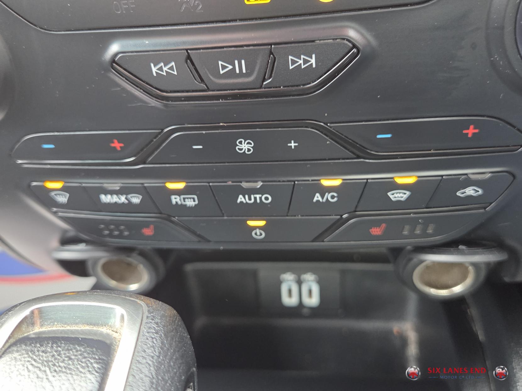 Ford Ranger 2.0 EcoBlue Wildtrak Pickup Double Cab 4dr Diesel Auto 4WD Euro 6 (s/s) (213 ps)