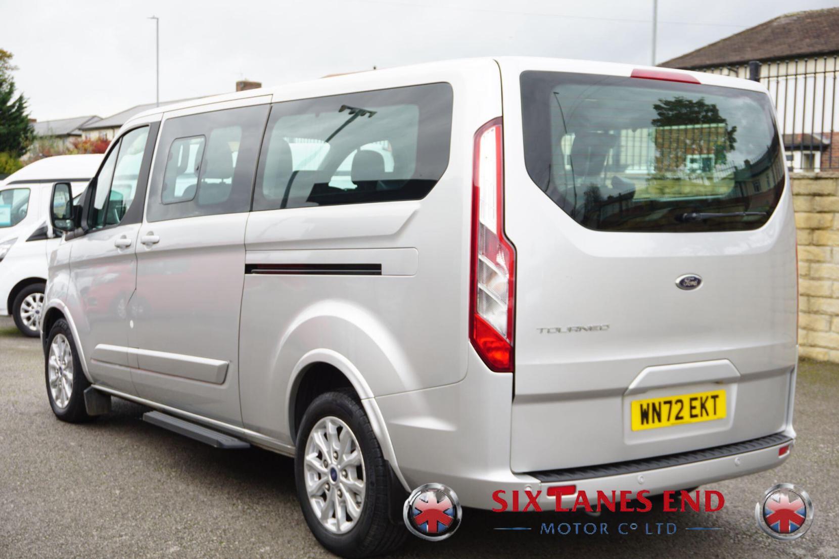 Ford Tourneo Custom 2.0 320 EcoBlue Titanium Minibus Double Cab 5dr Diesel Auto L2 Euro 6 (s/s) (130 ps)