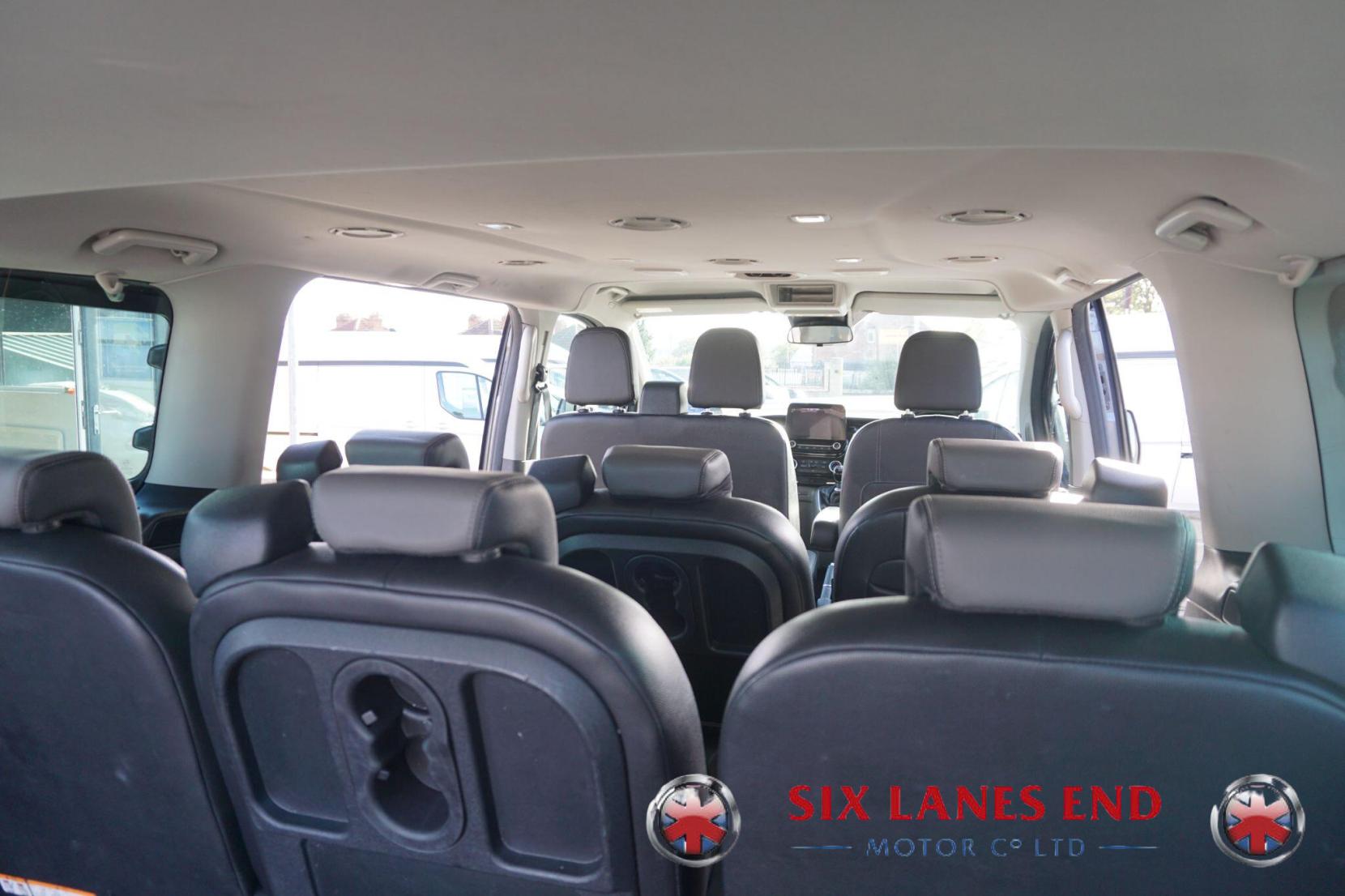 Ford Tourneo Custom 2.0 320 EcoBlue MHEV Titanium X Minibus Double Cab 5dr Diesel Manual L2 Euro 6 (s/s) (185 ps)