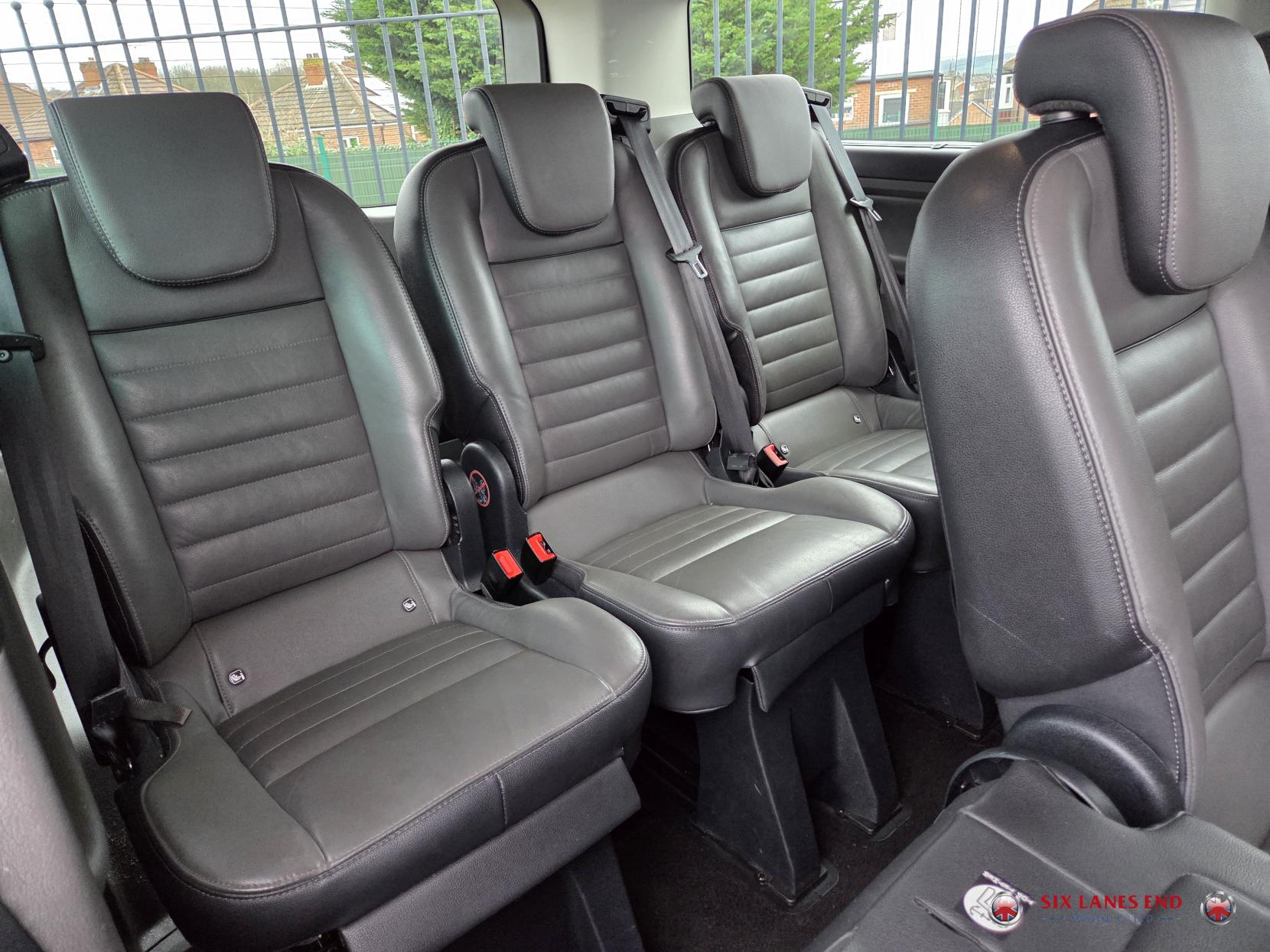 Ford Tourneo Custom 2.0 320 EcoBlue MHEV Titanium X Minibus Double Cab 5dr Diesel Manual L2 Euro 6 (s/s) (185 ps)