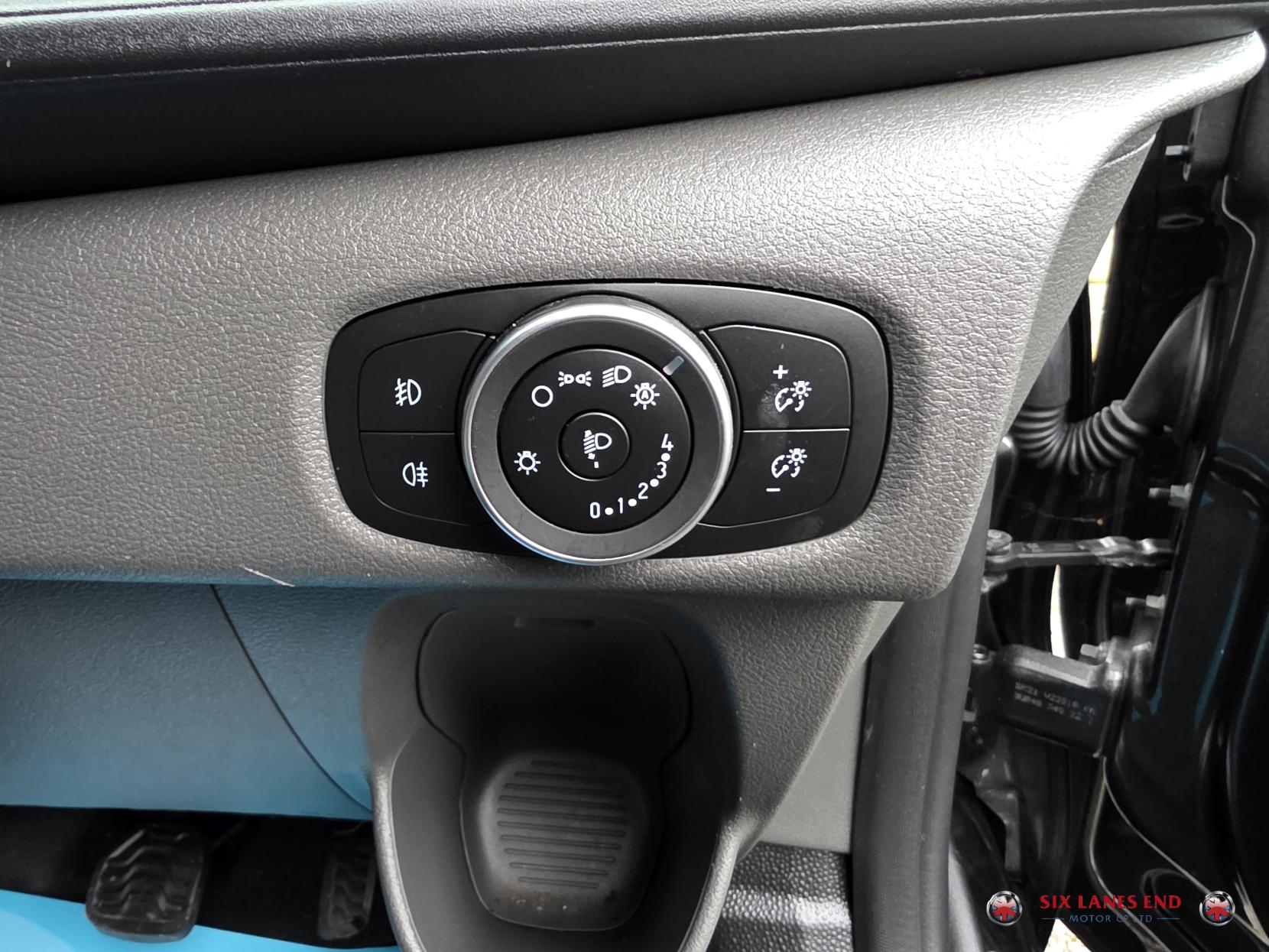 Ford Transit Custom 2.0 340 EcoBlue Limited Panel Van 5dr Diesel Auto L1 H1 Euro 6 (s/s) (170 ps)