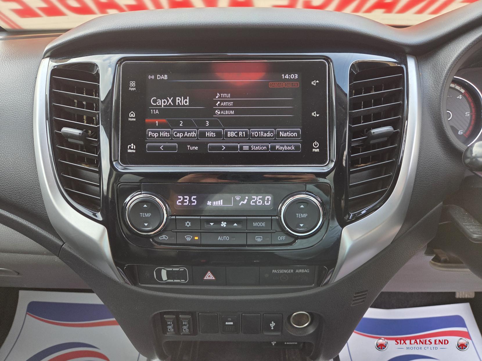 Mitsubishi L200 2.4 DI-D DC Warrior Pickup Double Cab 4dr Diesel Auto 4WD Euro 6 (178 ps)