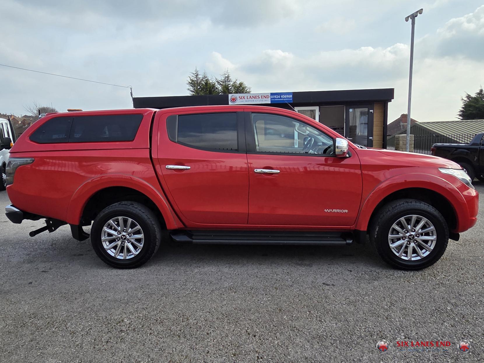 Mitsubishi L200 2.4 DI-D DC Warrior Pickup Double Cab 4dr Diesel Auto 4WD Euro 6 (178 ps)