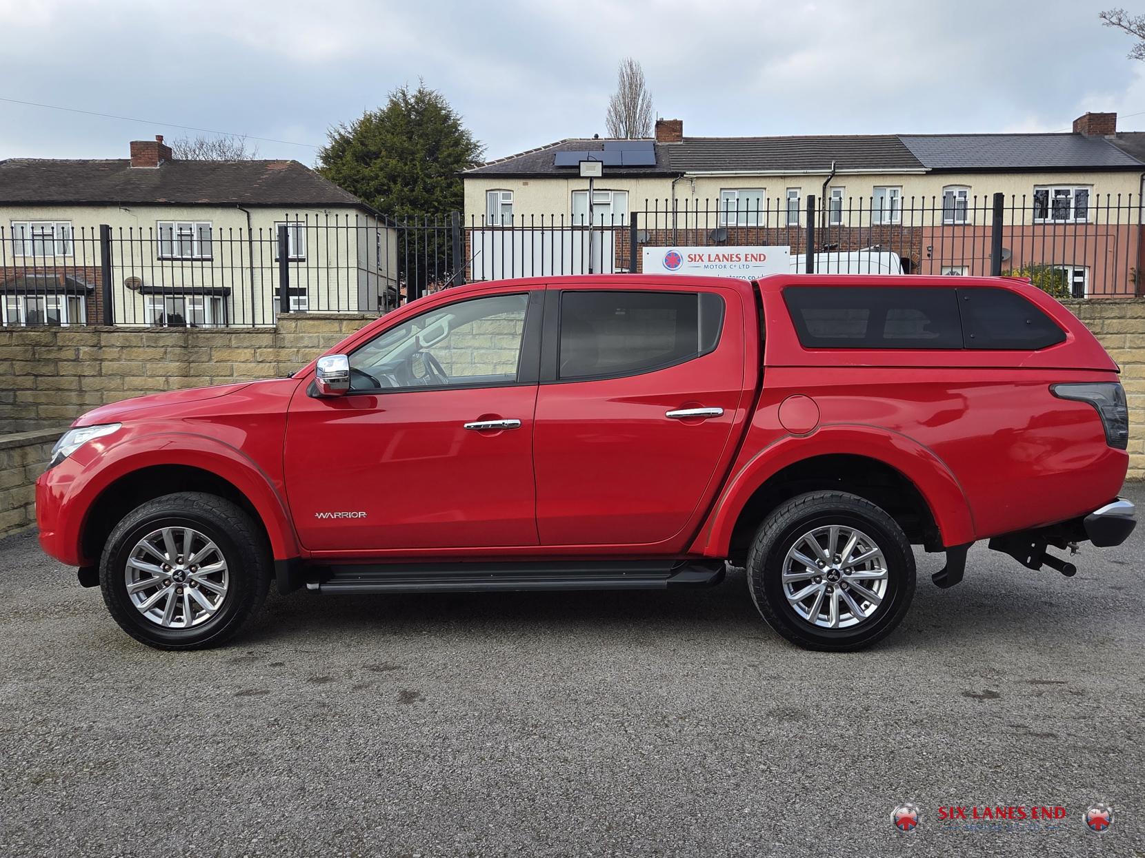 Mitsubishi L200 2.4 DI-D DC Warrior Pickup Double Cab 4dr Diesel Auto 4WD Euro 6 (178 ps)