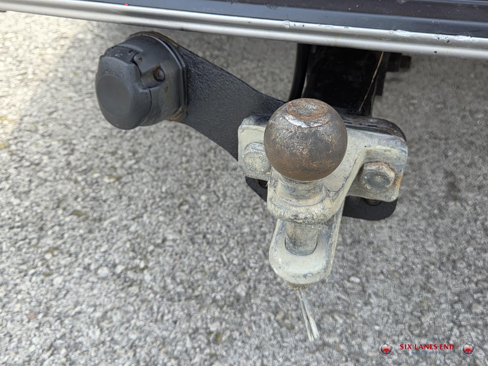 Mitsubishi L200 2.4 DI-D DC Warrior Pickup Double Cab 4dr Diesel Auto 4WD Euro 6 (178 ps)