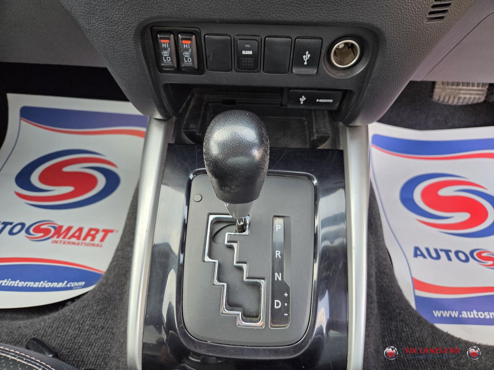 Mitsubishi L200 2.4 DI-D DC Warrior Pickup Double Cab 4dr Diesel Auto 4WD Euro 6 (178 ps)