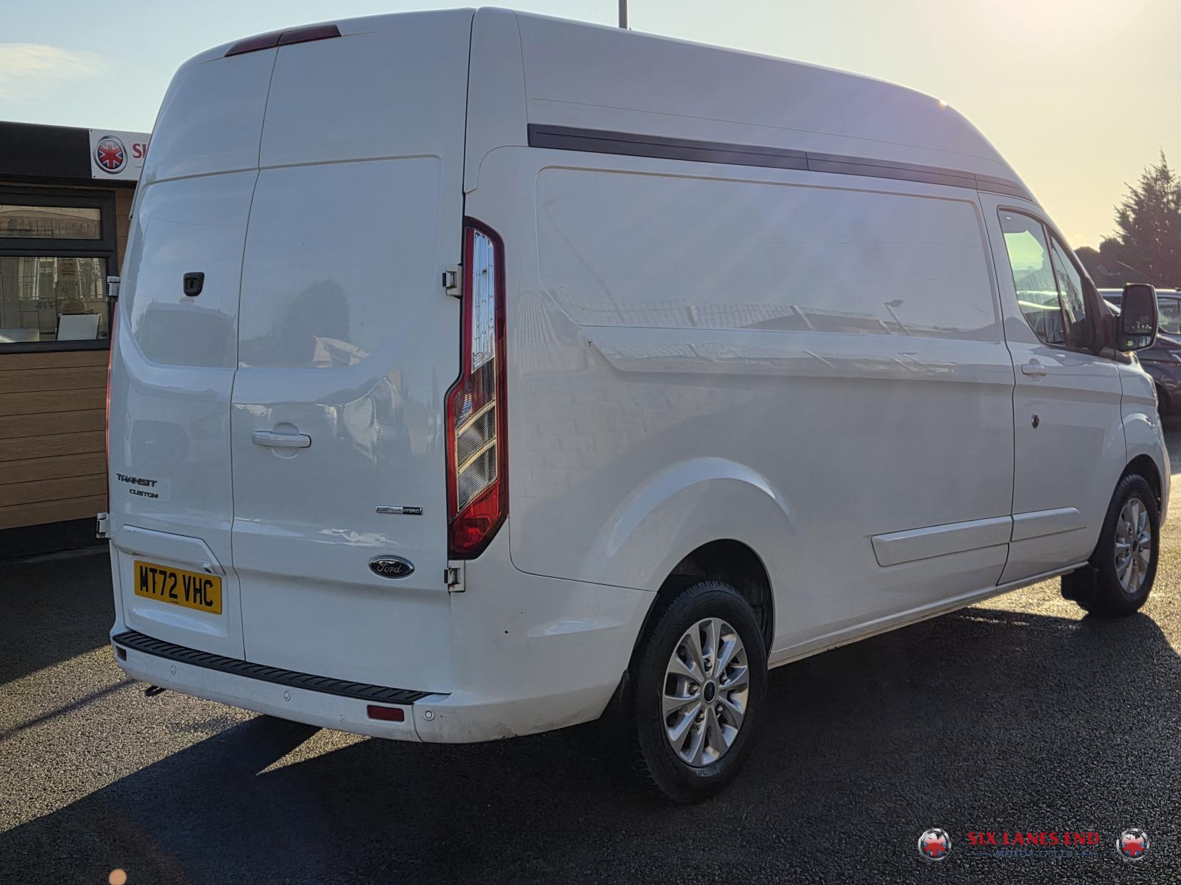 Ford Transit Custom 2.0 300 EcoBlue MHEV Limited Panel Van 5dr Diesel Manual L2 H2 Euro 6 (s/s) (130 ps)