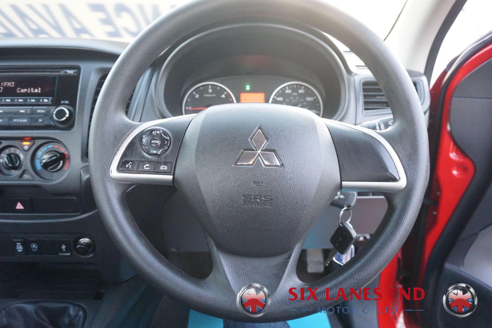 Mitsubishi L200 2.4 DI-D SC 4Life Pickup 2dr Diesel Manual 4WD Euro 6 (s/s) (154 ps)