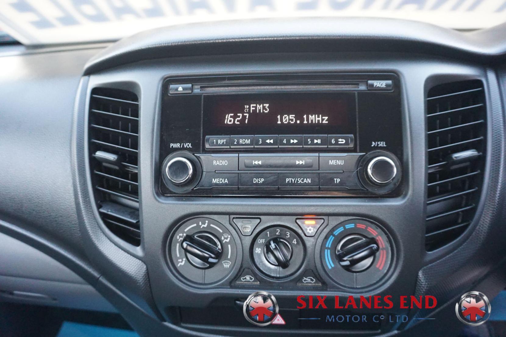 Mitsubishi L200 2.4 DI-D SC 4Life Pickup 2dr Diesel Manual 4WD Euro 6 (s/s) (154 ps)