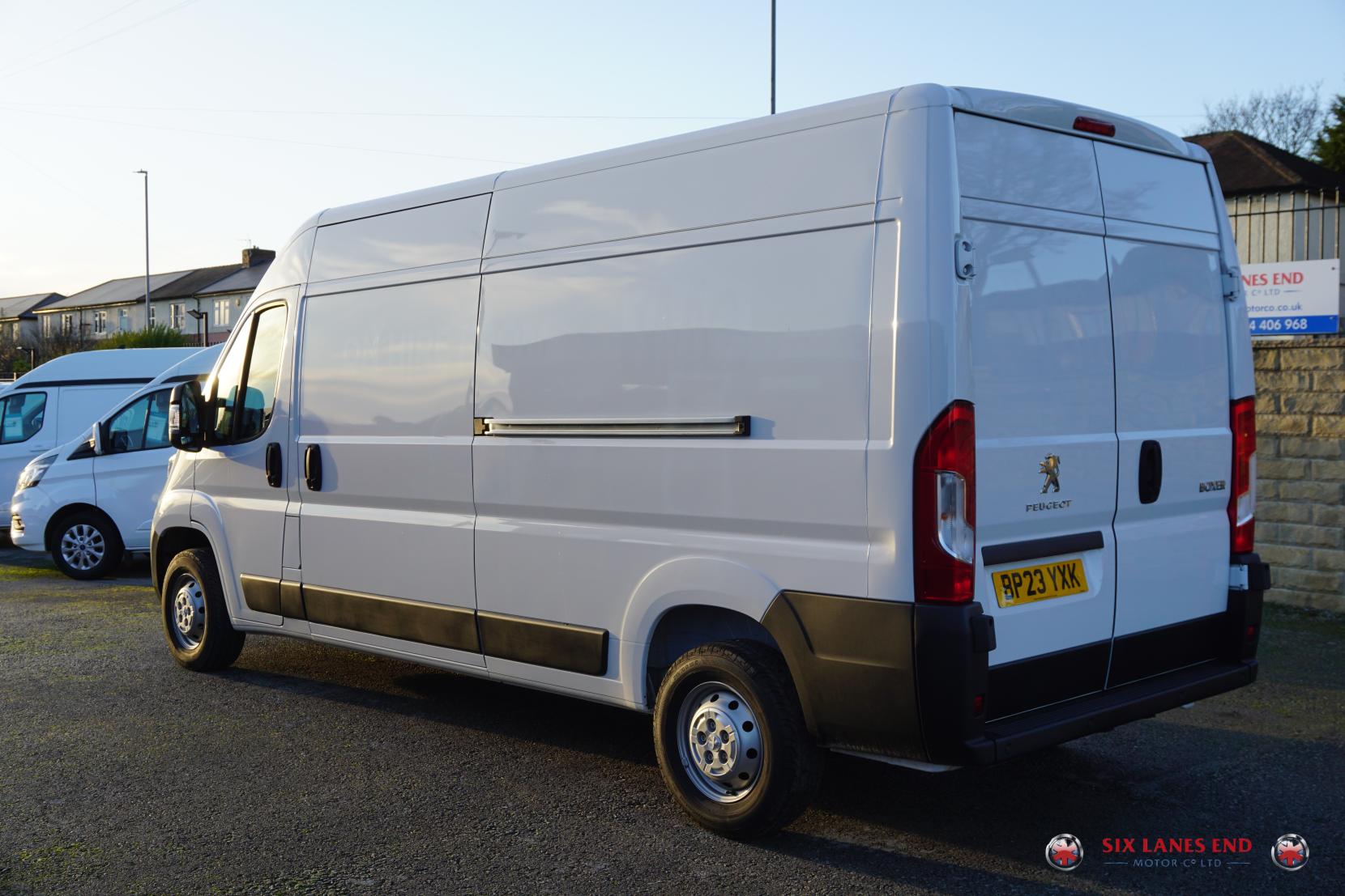 Peugeot Boxer 2.2 BlueHDi 335 Professional Premium + Panel Van 5dr Diesel Manual L3 H2 Euro 6 (s/s) (140 ps)