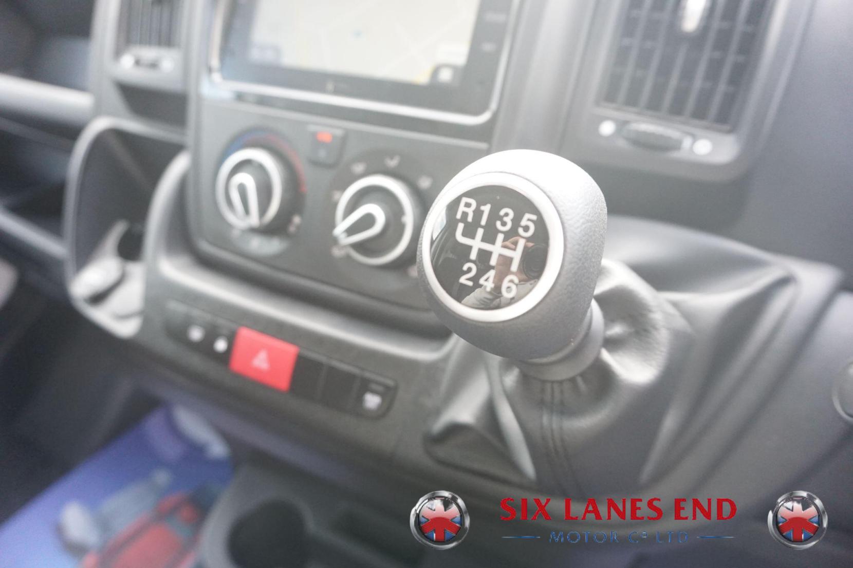 Peugeot Boxer 2.2 BlueHDi 335 Professional Premium + Panel Van 5dr Diesel Manual L3 H2 Euro 6 (s/s) (140 ps)