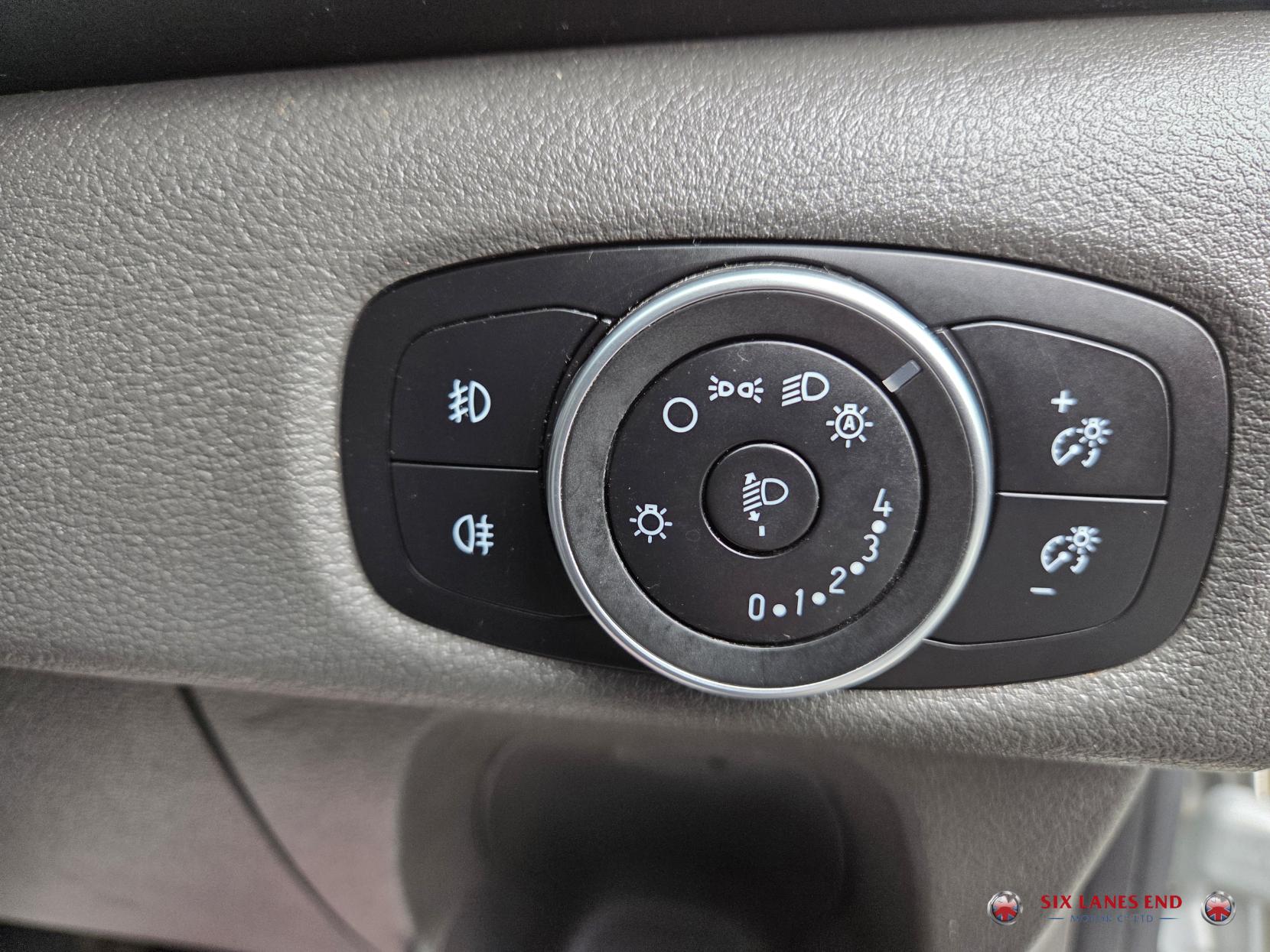 Ford Transit Custom 2.0 340 EcoBlue MHEV Limited Panel Van 5dr Diesel Manual L2 H1 Euro 6 (s/s) (130 ps)