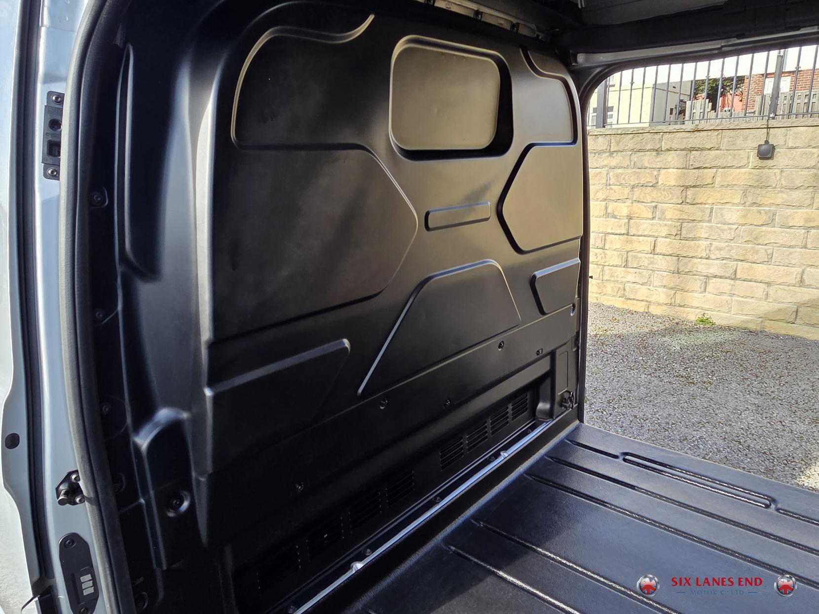 Ford Transit Custom 2.0 340 EcoBlue MHEV Limited Panel Van 5dr Diesel Manual L2 H1 Euro 6 (s/s) (130 ps)