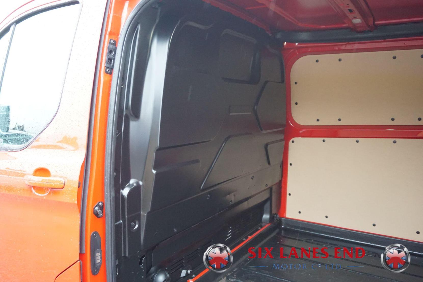 Ford Transit Custom 2.0 280 EcoBlue Limited Panel Van 5dr Diesel Manual L1 H1 Euro 6 (s/s) (130 ps)