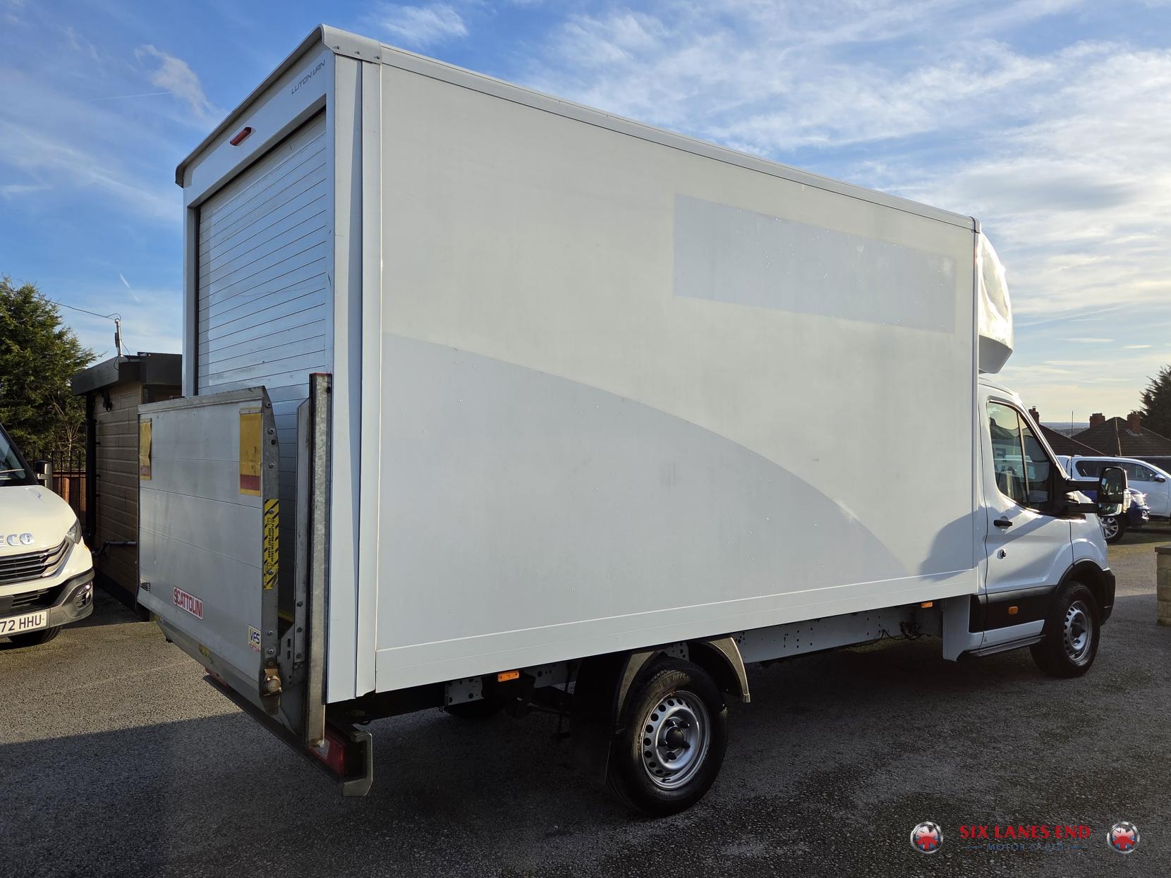 Ford Transit 2.0 350 EcoBlue Leader Luton 3dr Diesel Manual FWD L4 Euro 6 (s/s) (130 ps)