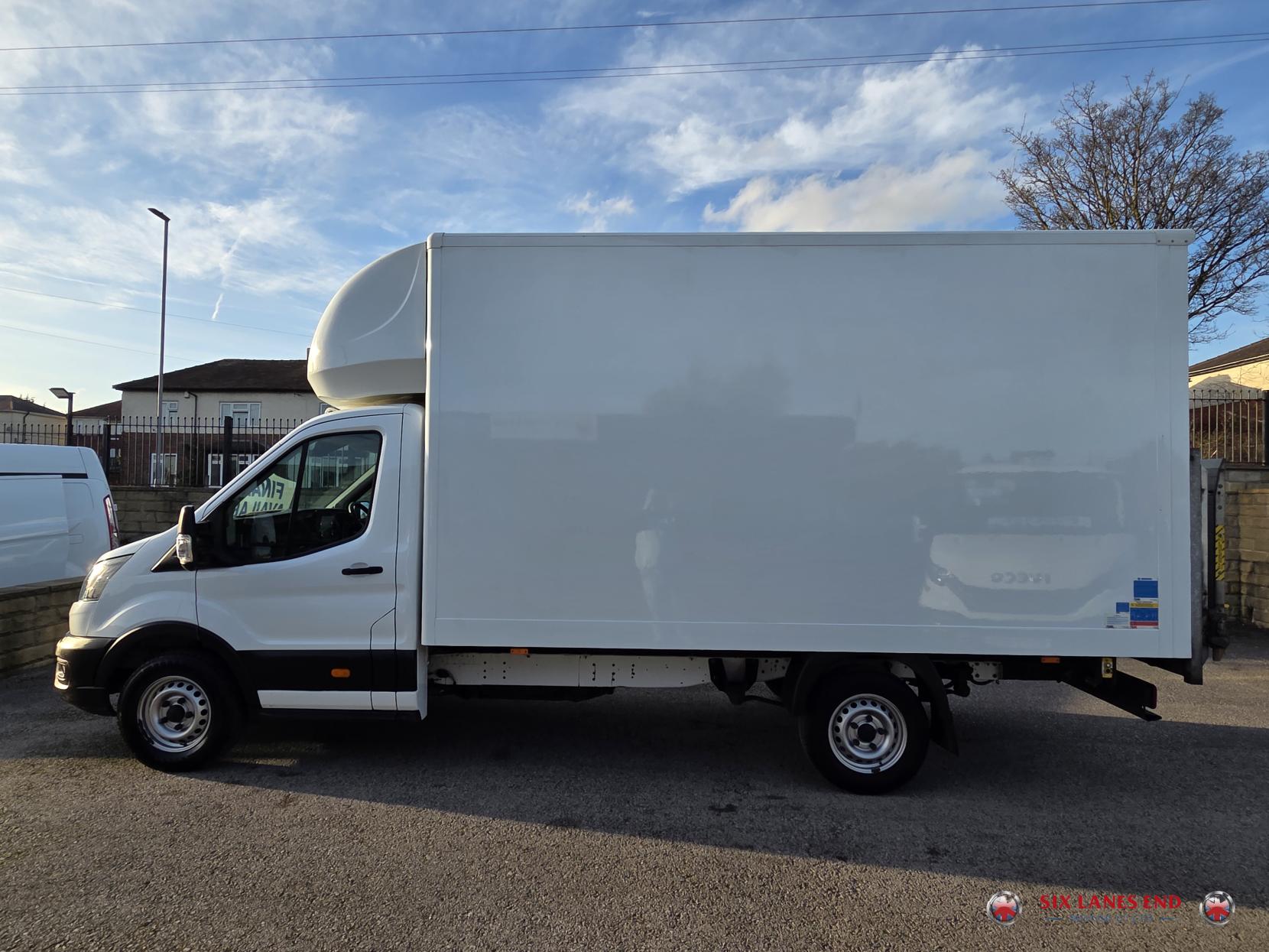 Ford Transit 2.0 350 EcoBlue Leader Luton 3dr Diesel Manual FWD L4 Euro 6 (s/s) (130 ps)