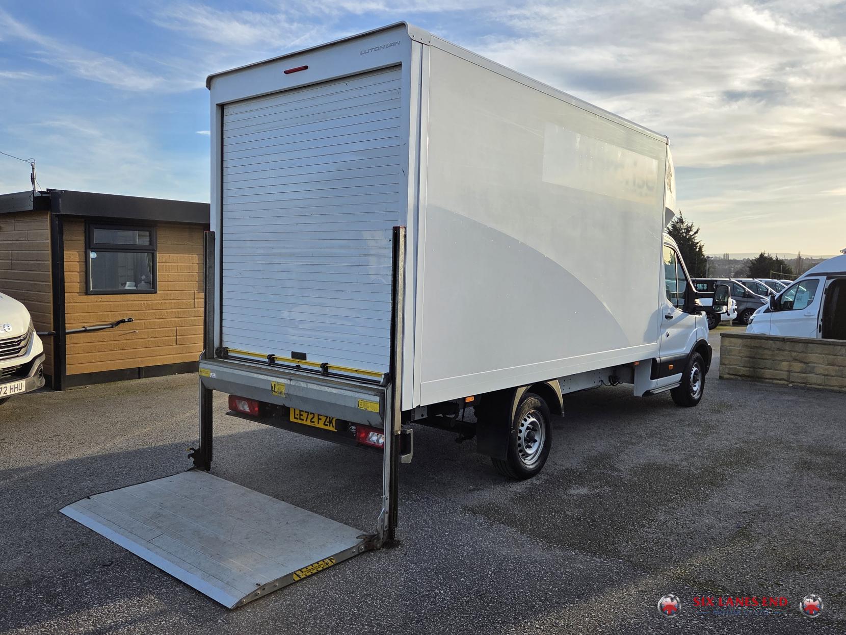 Ford Transit 2.0 350 EcoBlue Leader Luton 3dr Diesel Manual FWD L4 Euro 6 (s/s) (130 ps)