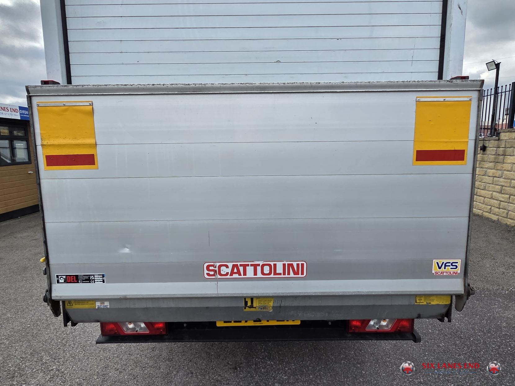 Ford Transit 2.0 350 EcoBlue Leader Luton 3dr Diesel Manual FWD L4 Euro 6 (s/s) (130 ps)