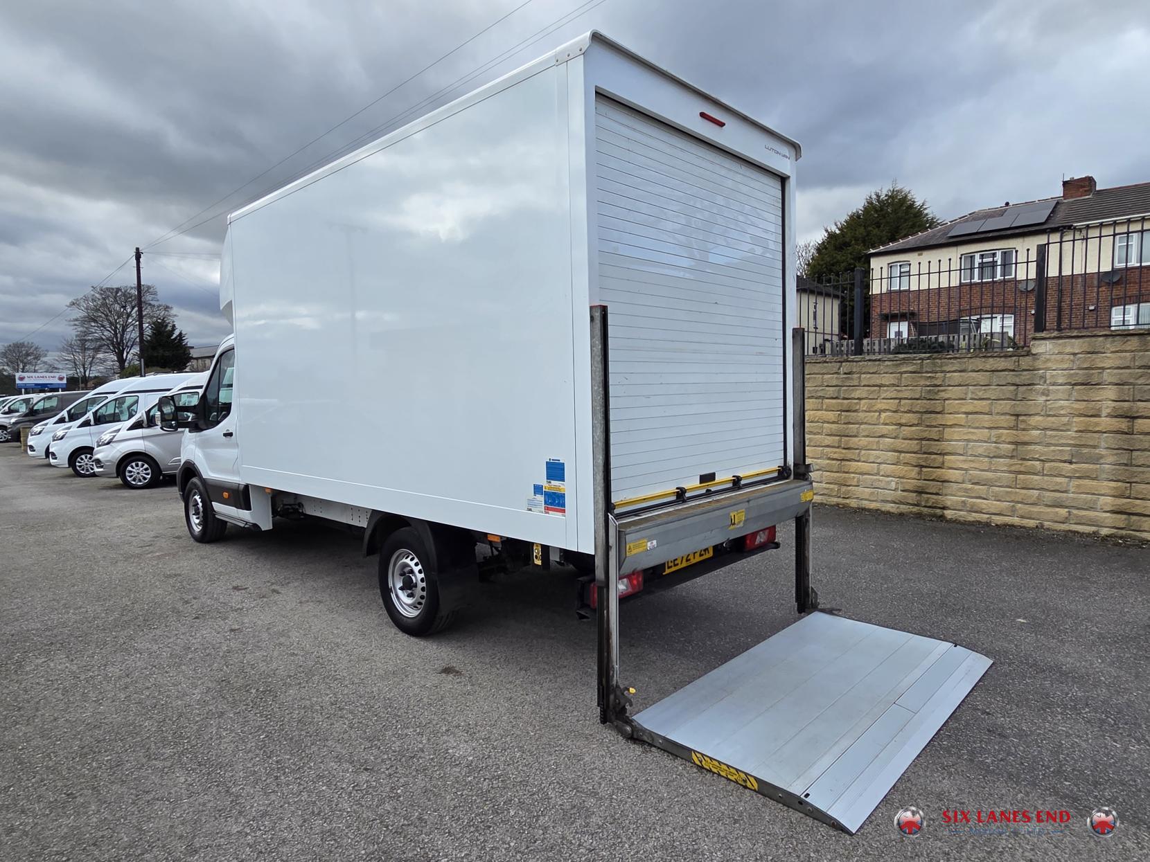 Ford Transit 2.0 350 EcoBlue Leader Luton 3dr Diesel Manual FWD L4 Euro 6 (s/s) (130 ps)