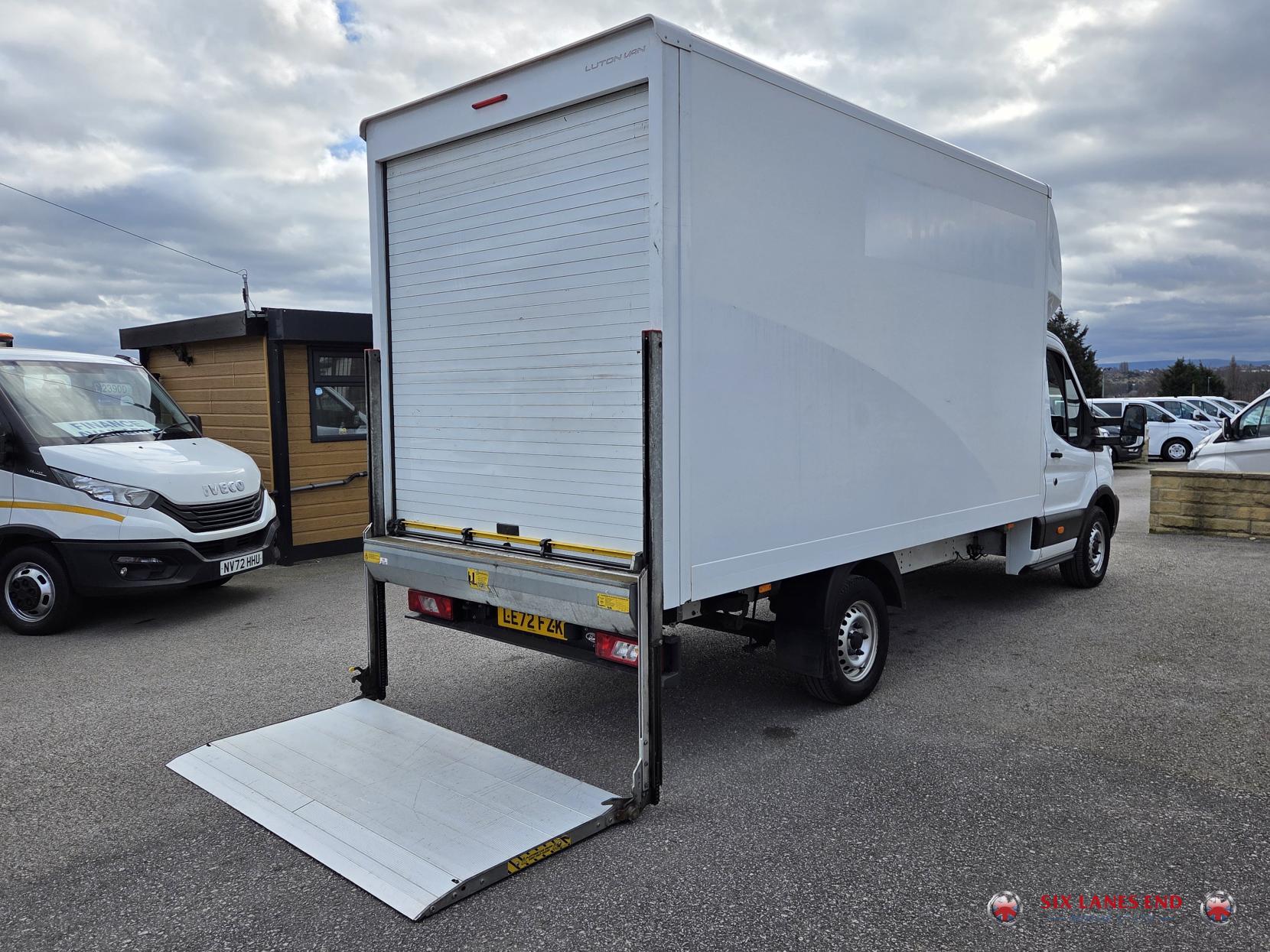 Ford Transit 2.0 350 EcoBlue Leader Luton 3dr Diesel Manual FWD L4 Euro 6 (s/s) (130 ps)