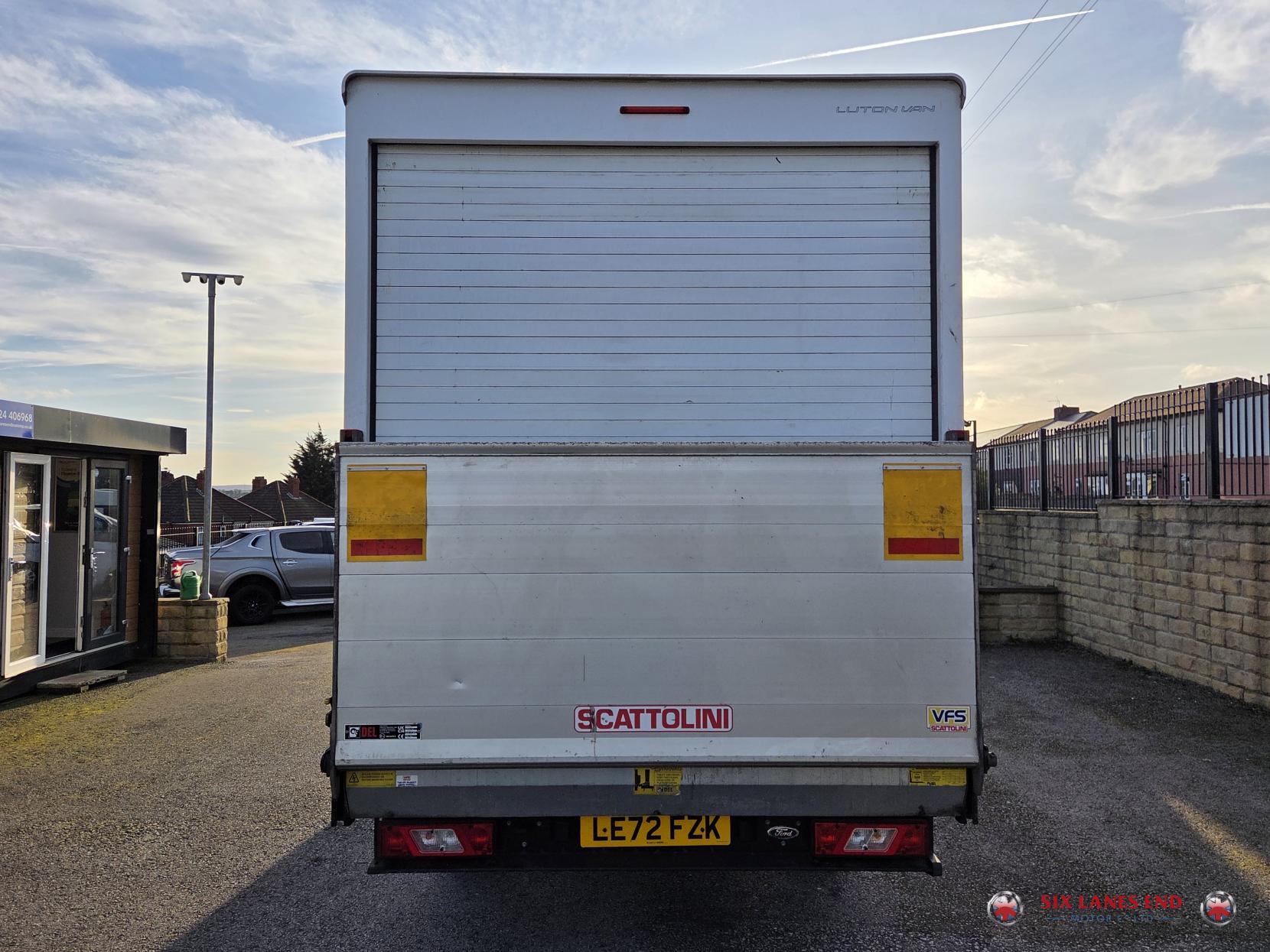 Ford Transit 2.0 350 EcoBlue Leader Luton 3dr Diesel Manual FWD L4 Euro 6 (s/s) (130 ps)