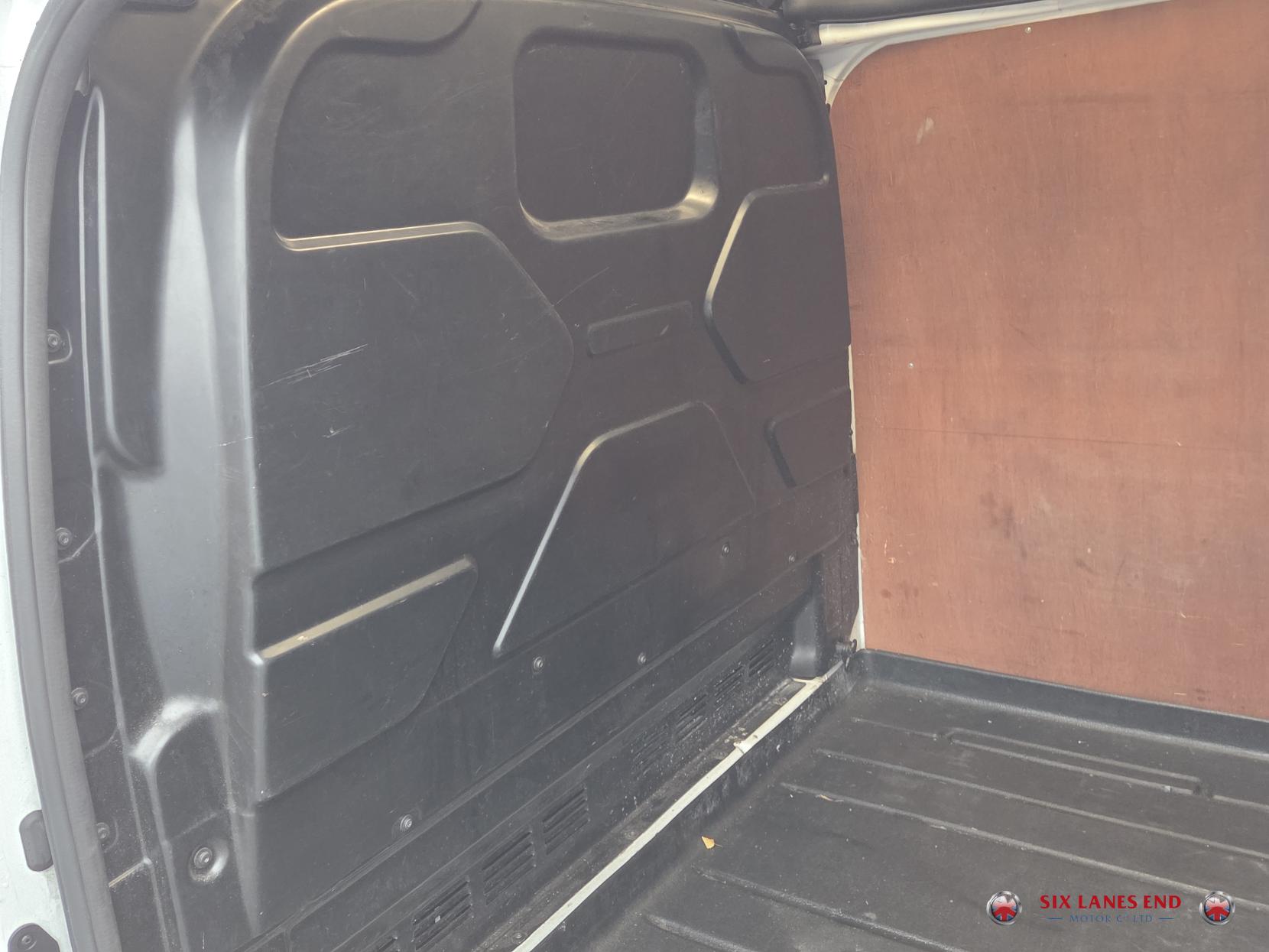 Ford Transit Custom 2.0 300 EcoBlue MHEV Limited Panel Van 5dr Diesel Manual L2 H2 Euro 6 (s/s) (130 ps)