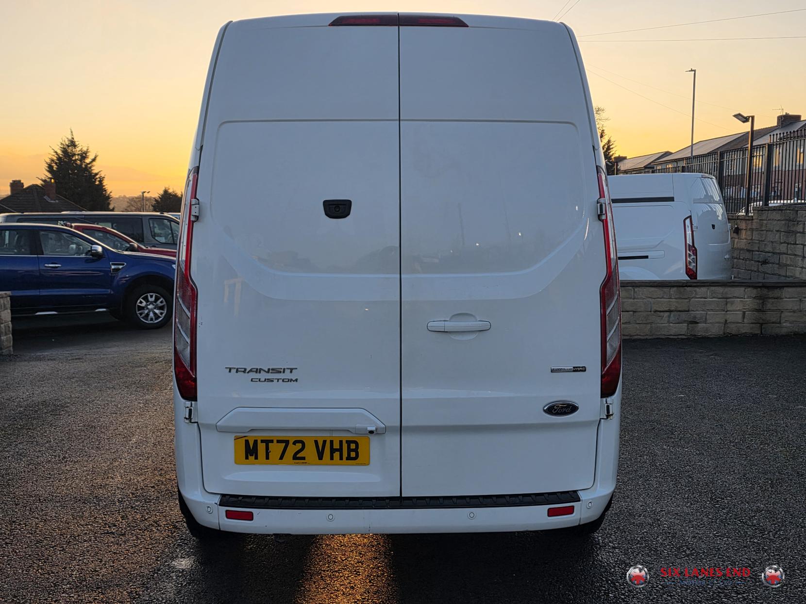 Ford Transit Custom 2.0 300 EcoBlue MHEV Limited Panel Van 5dr Diesel Manual L2 H2 Euro 6 (s/s) (130 ps)