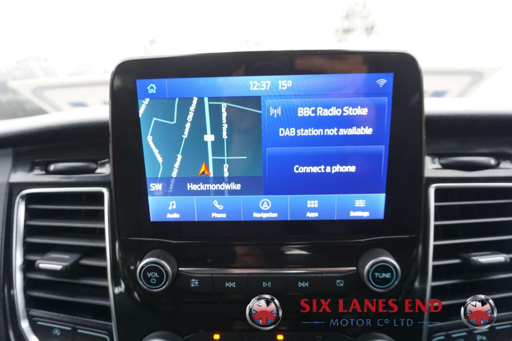 Ford Tourneo Custom 2.0 320 EcoBlue Titanium Minibus Double Cab 5dr Diesel Manual L2 Euro 6 (s/s) (130 ps)