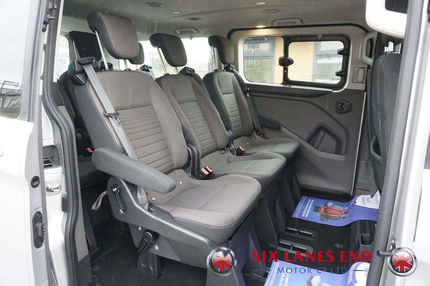 Ford Tourneo Custom 2.0 320 EcoBlue Titanium Minibus Double Cab 5dr Diesel Manual L2 Euro 6 (s/s) (130 ps)