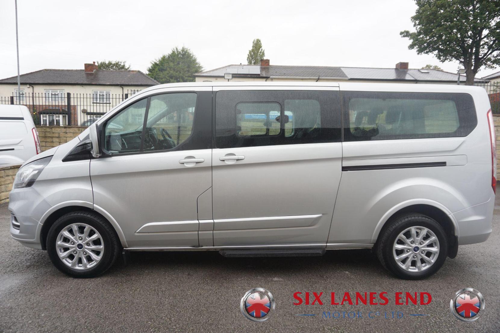 Ford Tourneo Custom 2.0 320 EcoBlue Titanium Minibus Double Cab 5dr Diesel Manual L2 Euro 6 (s/s) (130 ps)
