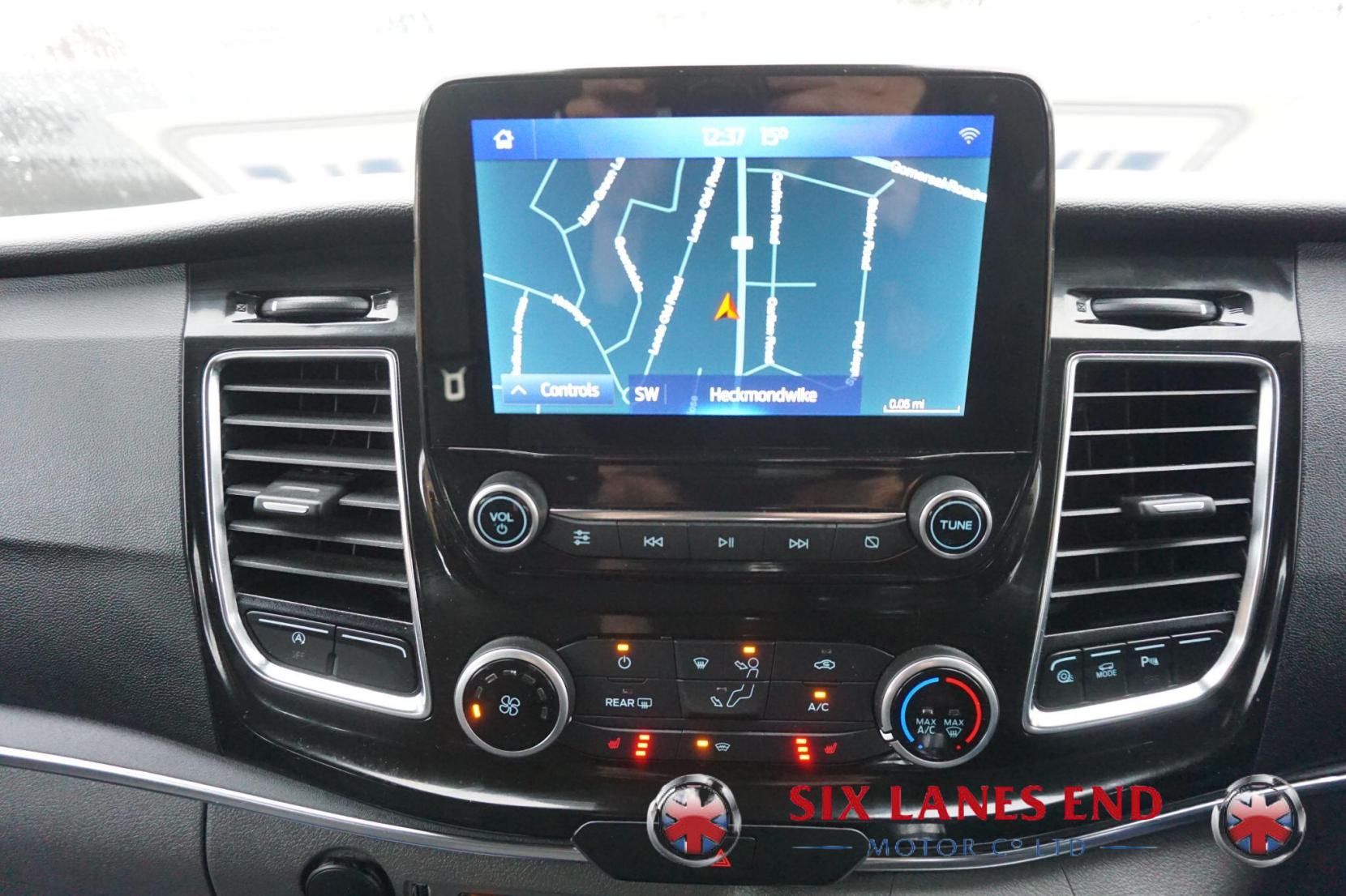 Ford Tourneo Custom 2.0 320 EcoBlue Titanium Minibus Double Cab 5dr Diesel Manual L2 Euro 6 (s/s) (130 ps)