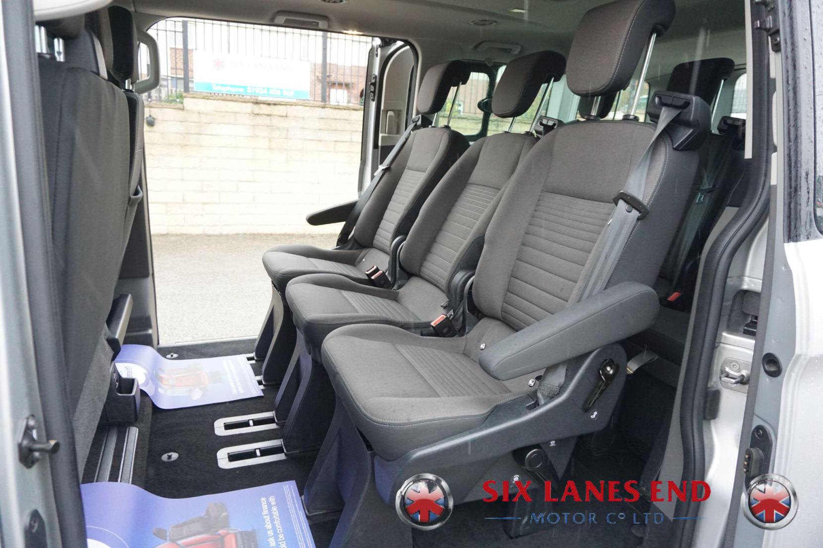 Ford Tourneo Custom 2.0 320 EcoBlue Titanium Minibus Double Cab 5dr Diesel Manual L2 Euro 6 (s/s) (130 ps)